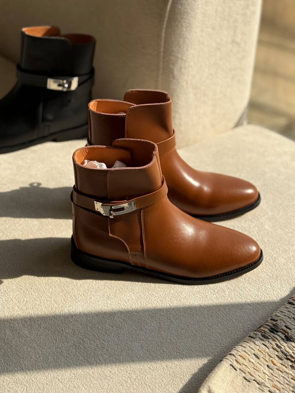 HERMES

QUALITY: SUPER MASTER
SIZE:36 TO 42
560 dhs🇦🇪🇦🇪

Zain319
♥️♥️♥️