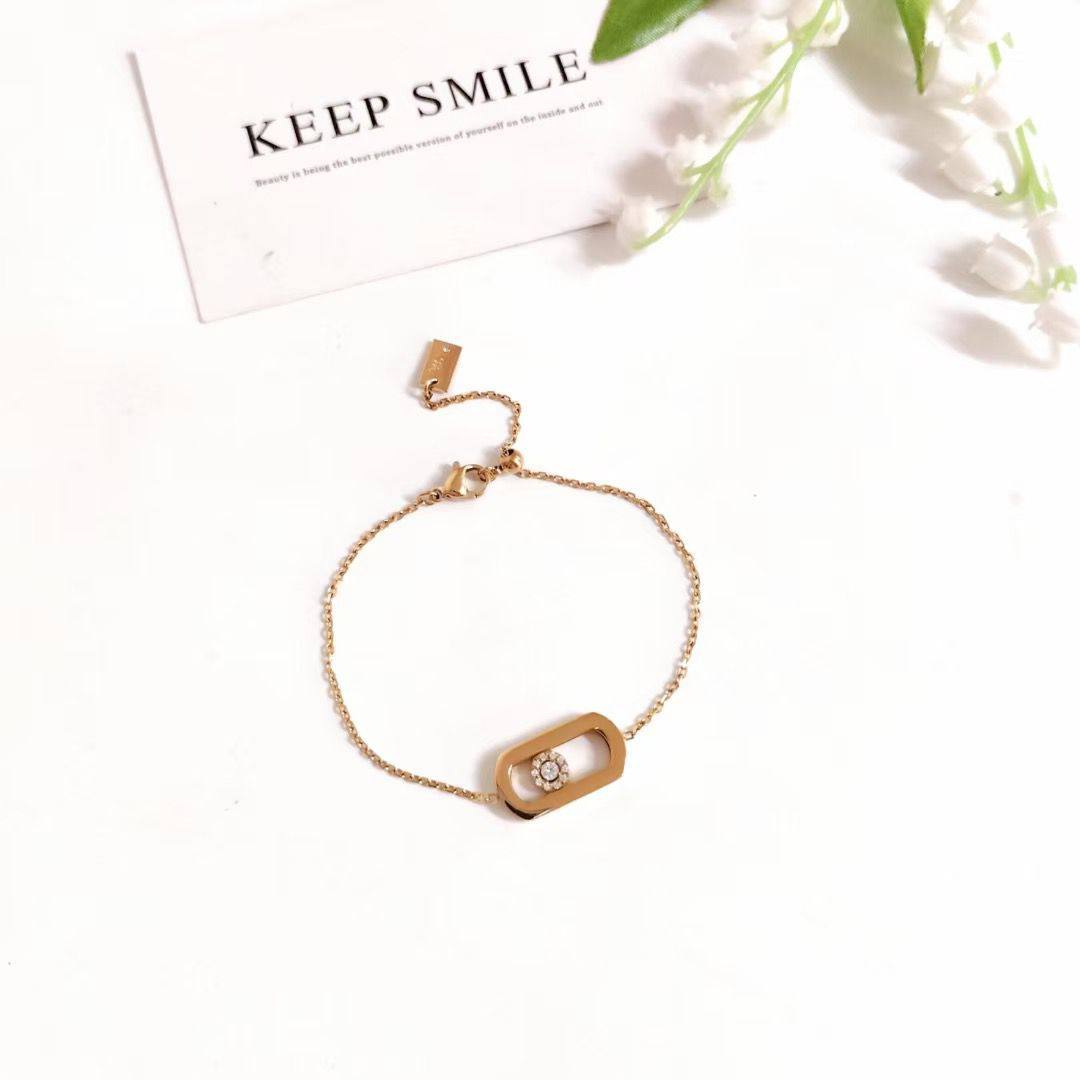 *
Messika Set* 💐
Necklace 
Earrings 
Bracelet 
Ring 💍 
Master Quality 💎

*140* AED normal box 📦

Zain48
♥️♥️♥️