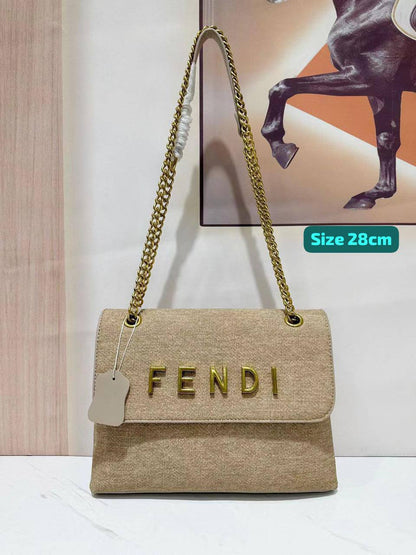 Fendi

Good quality 

with box 
🎁🎁🎁

105 dhs❣️

Zain186
♥️♥️♥️