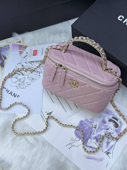 Chanel

150 dhs
With box

Zain38
♥️♥️♥️
