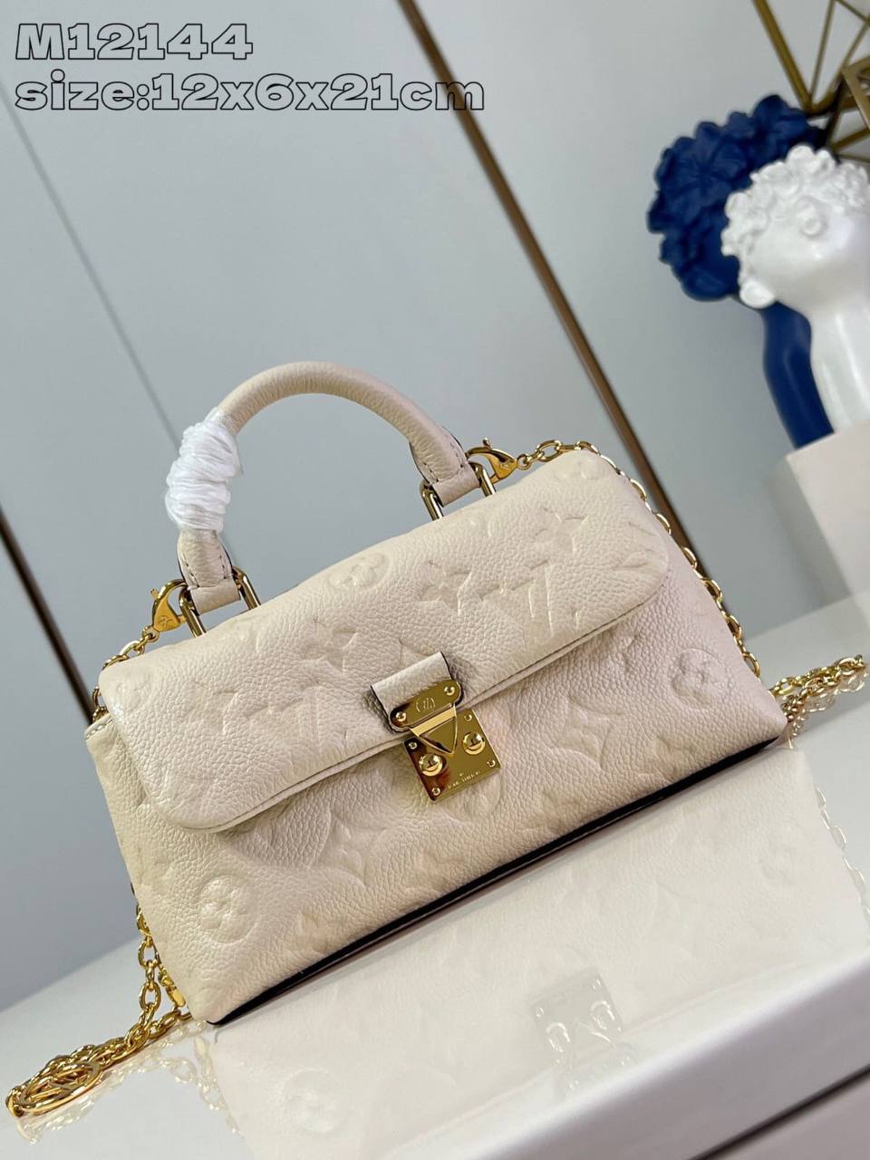 LV Bag 

  20Cm 
Box
220 DHS🇦🇪🇦🇪🇦🇪

Zain131
♥️♥️♥️