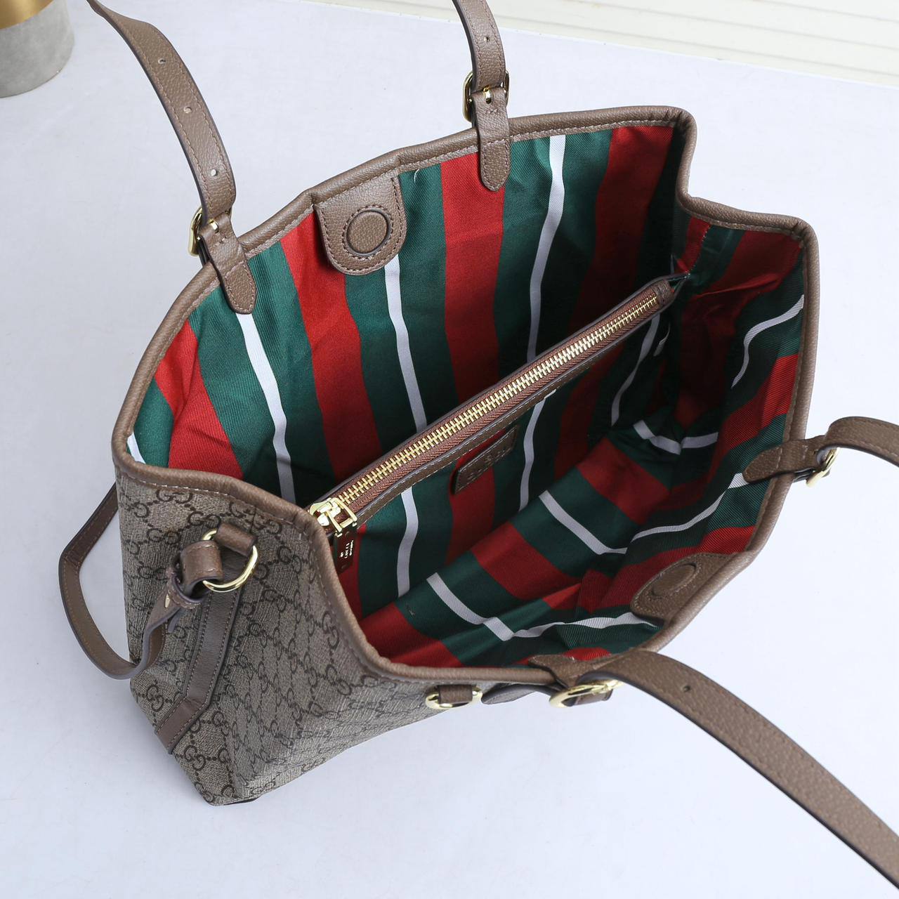 Gucci
High quality
Size: 37cm
115 dhs❣️

Zain50
♥️♥️♥️