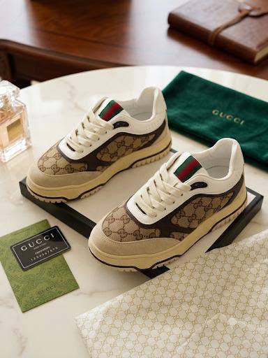 NEW CAME 
GUCCI SHOES
GOOD QUALITY
150 DHS✅
Size 36-41

Zain40
♥️♥️♥️