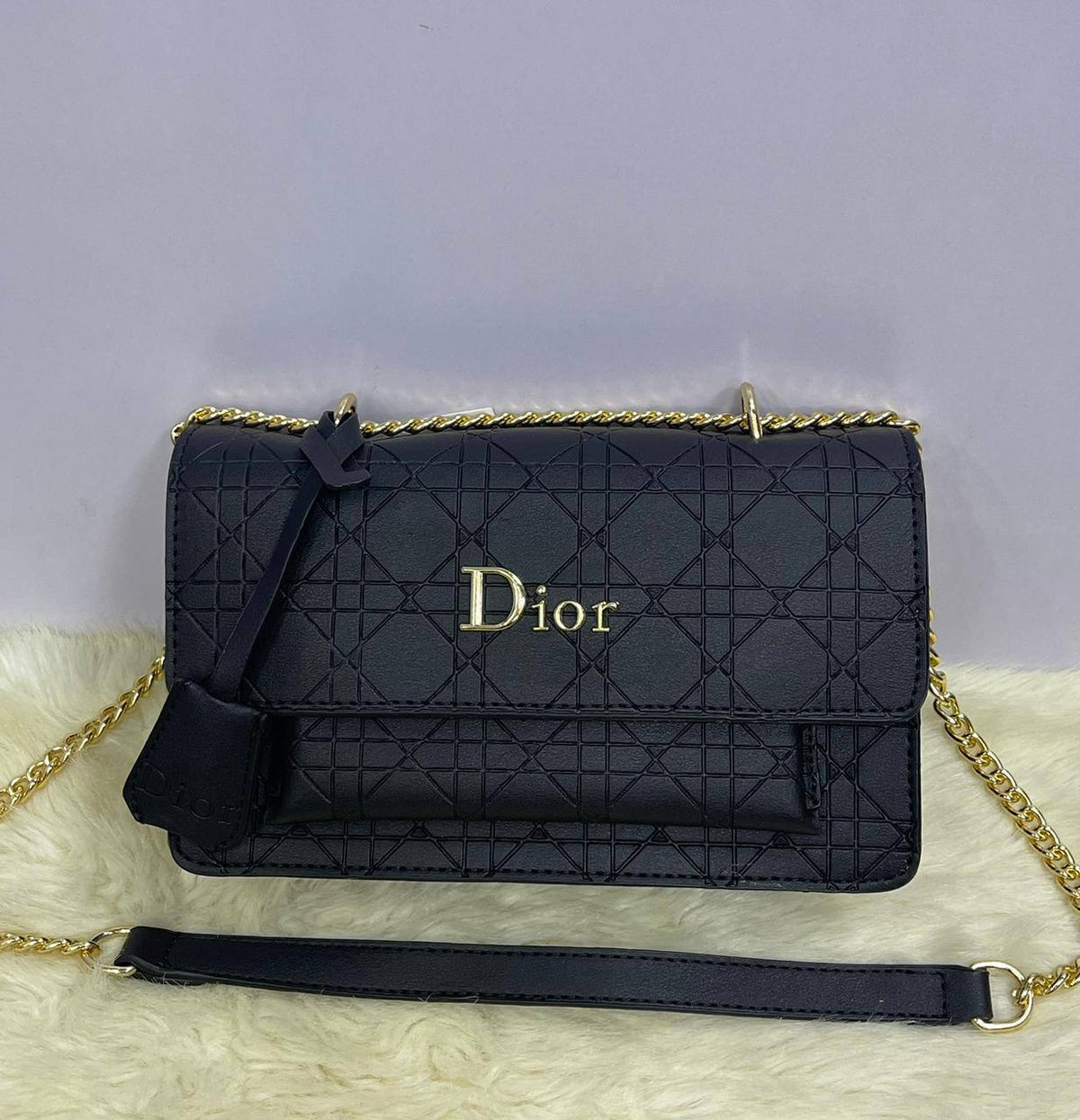 Dior

80 dhs🇦🇪🇦🇪

Zain50
♥️♥️♥️