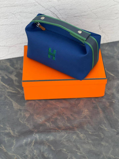 HERMES                                                            *Bride à brac Clutch Bag*                                    *Master Quality*
410 dhs

Zain179
♥️♥️♥️