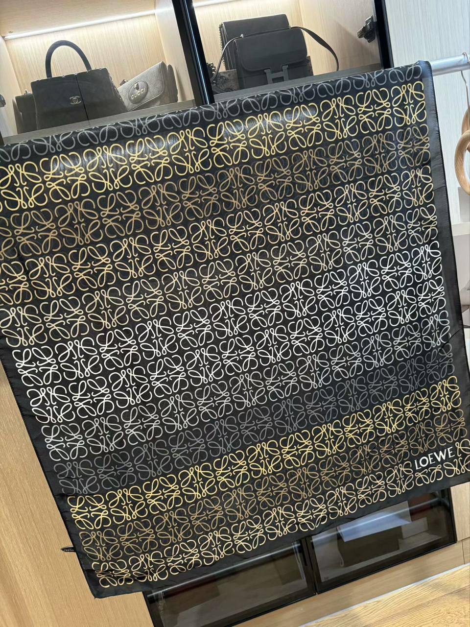 Silk scarf
40 dhs❣️

Zain60
❣️❣️❣️