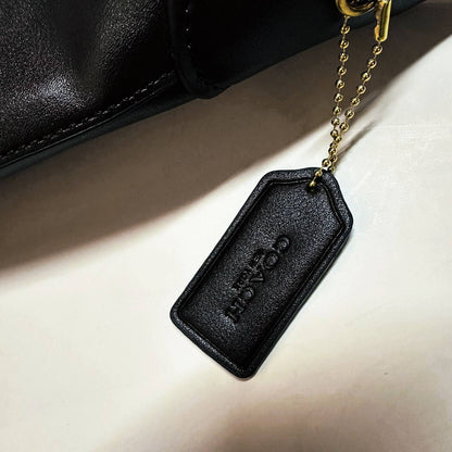 COACH 

NEW CAME GOOD QUALITY
 
85 dhs🪙🌨️

Zain39
♥️♥️♥️