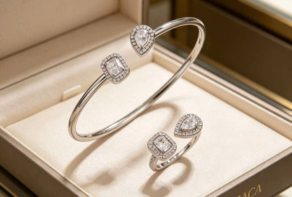 Messika SET❤️‍🔥*
Necklace 🦋
Earring🐦‍🔥
Bangle 🌸
Ring 💍 free size ✨
Master quality 💯
With normal boxes 📦 
190 dhs✅
With master box 🗃️ 
240 dhs✅

Zain216
♥️♥️♥️