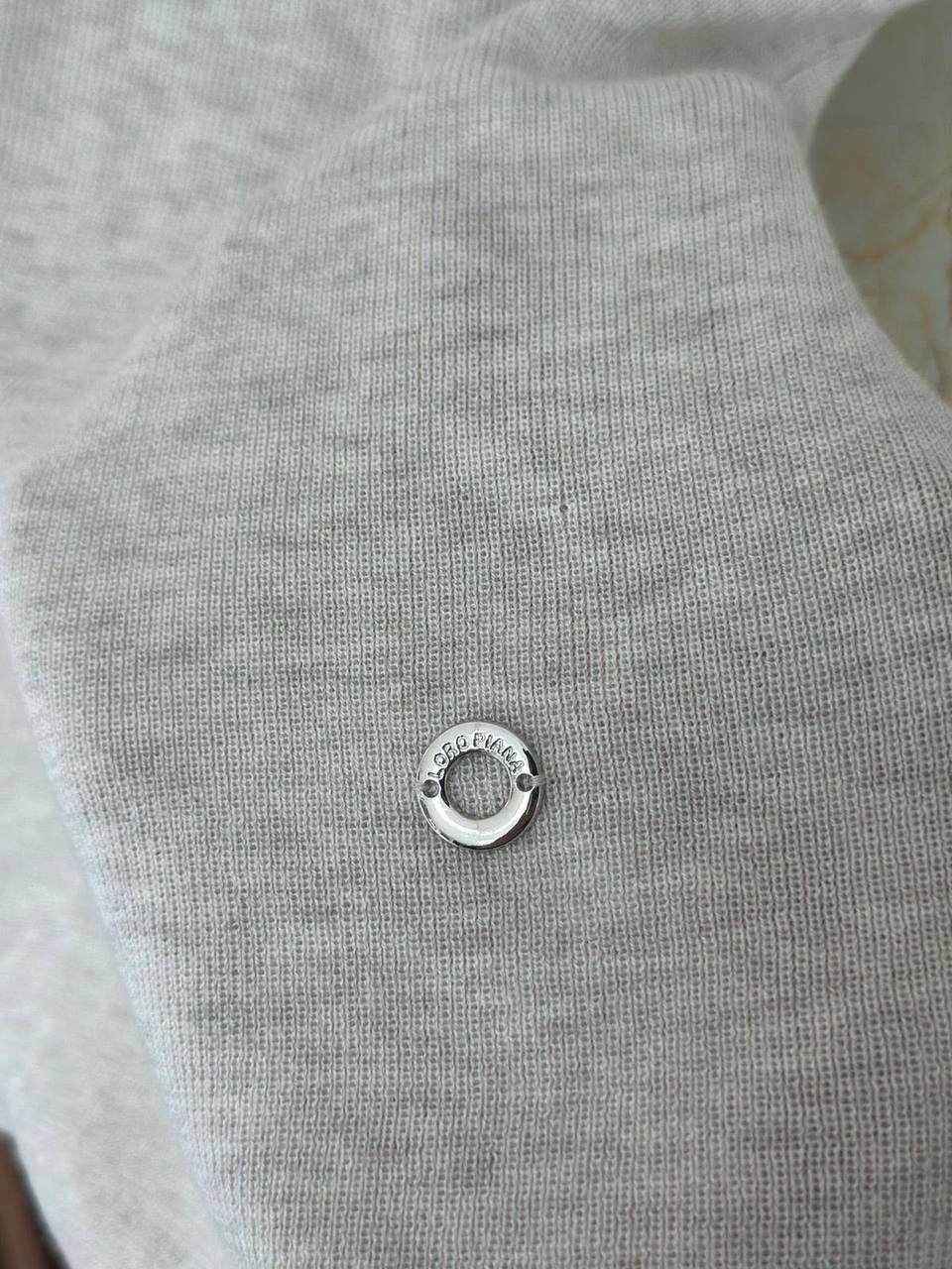 LORO PIANA
Women’s Cashmere Tshirt
Master Quality 
SML
340 dhs💓

Zain276
♥️♥️♥️