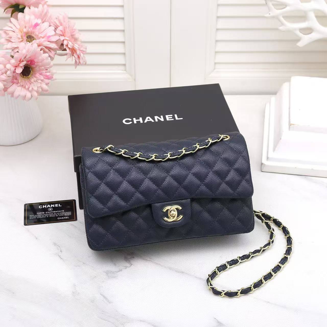 Chanel
nice quality
110 dhs✅
withbox

Zain143
♥️♥️♥️