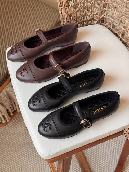 CHANEL
✨ Collection
👠 36–41
💎 Premium Quality
🔥 Super Master
450 dhs🇦🇪🇦🇪

Zain198
♥️♥️♥️