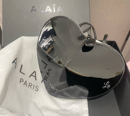 Alaia
110 dhs✅
Best  quality

with box
🎁🎁🎁

Zain74
♥️♥️♥️