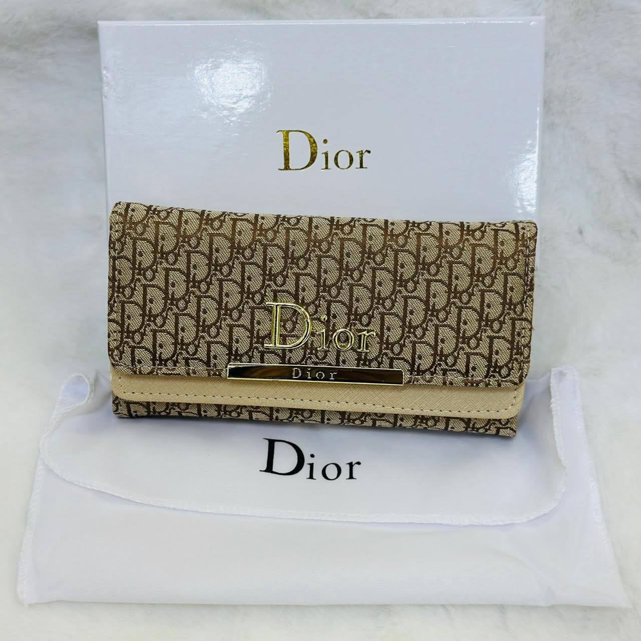 Wallets
30 dhs✅

Zain40
♥️♥️♥️