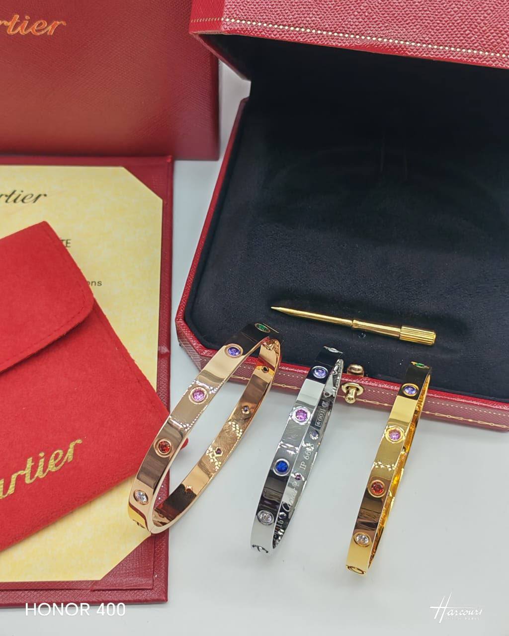 Bracelet cartier
55 dhs🇦🇪🇦🇪

Zain122
♥️♥️♥️