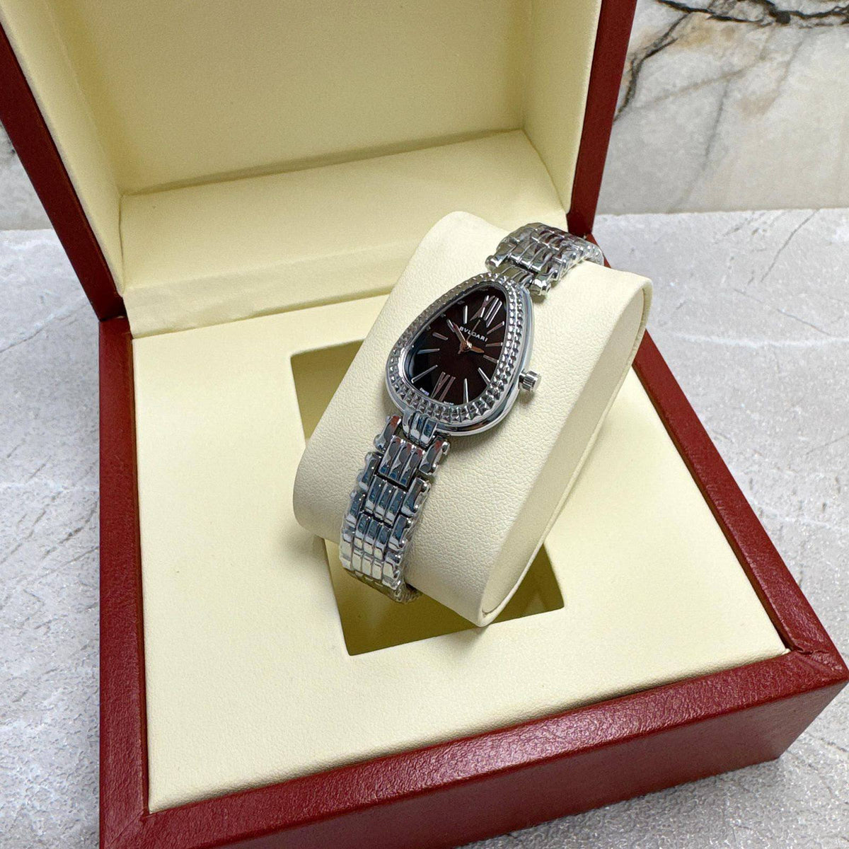 Aigner
Dior
Chanel
Piaget
Bvlgari
Gucci

55 dhs

Zain45
♥️♥️♥️