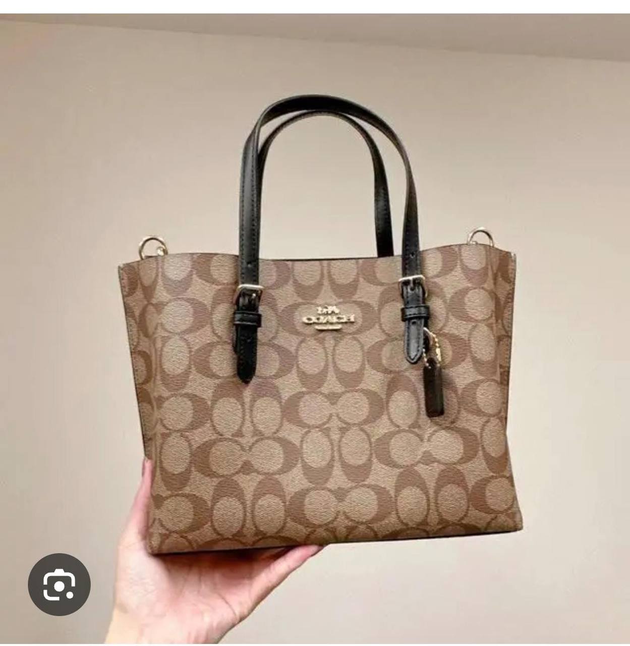 COACH 
95 dhs🪙🌨️
SIZE 25 CM 

With BOX
🎁🎁🎁

Zain200
♥️♥️♥️