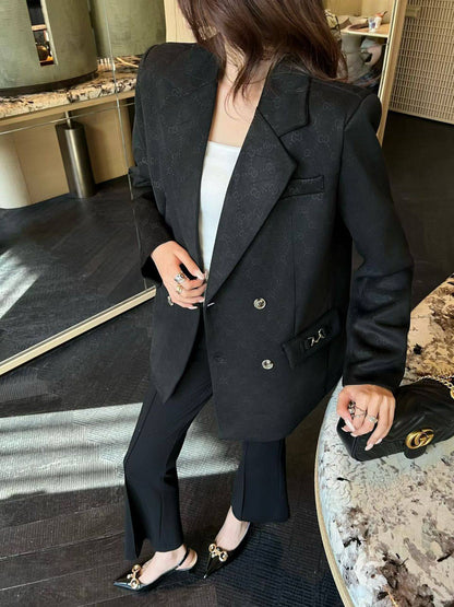 *New collections Gucci jacket 💕💕
290 dhs❣️
*good  quality  
*Sizes:S M L xl* 
*AVAILABL

Zain231
♥️♥️♥️