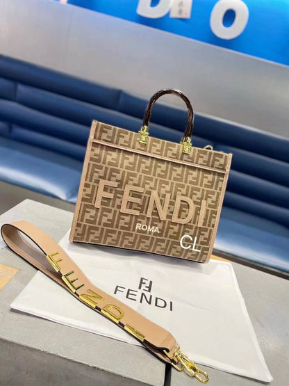 Fendi
110 dhs💓

Zain136
♥️♥️♥️