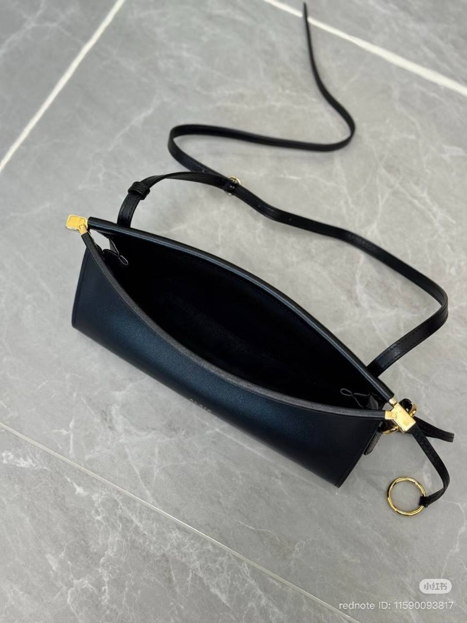 NEW✨ALAIA✨
VIP QUALITY 🫶
WITH FULL PACKAGING🎁
470 dhs🪙💚

Zain255
♥️♥️♥️