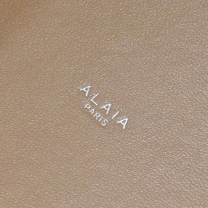 ALAIA 
NEW CAME 
GOOD QUALITY 
100 dhs🇦🇪

Zain39
♥️♥️♥️