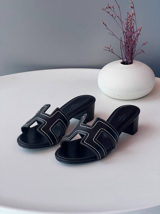 Hermes 🖤🤎🩶
Size 36-41
_Super master high quality_🪡
410 dhs✅

Zain176
♥️♥️♥️