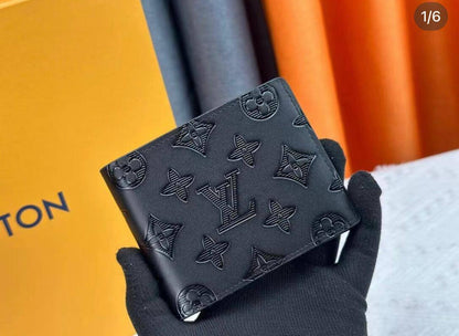 LV Master Wallet
110 dhs🪙💕

Zain33
♥️♥️♥️