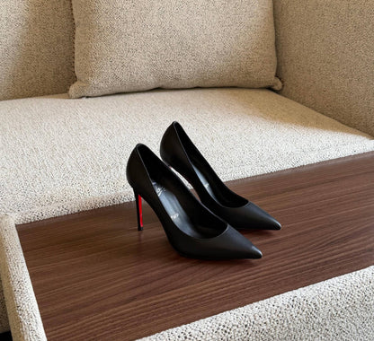 LOUBOUTIN

SuperMaster Quality 💯
530 dhs🇦🇪🇦🇪
Size: 36 -41💥

Zain171
♥️♥️♥️
