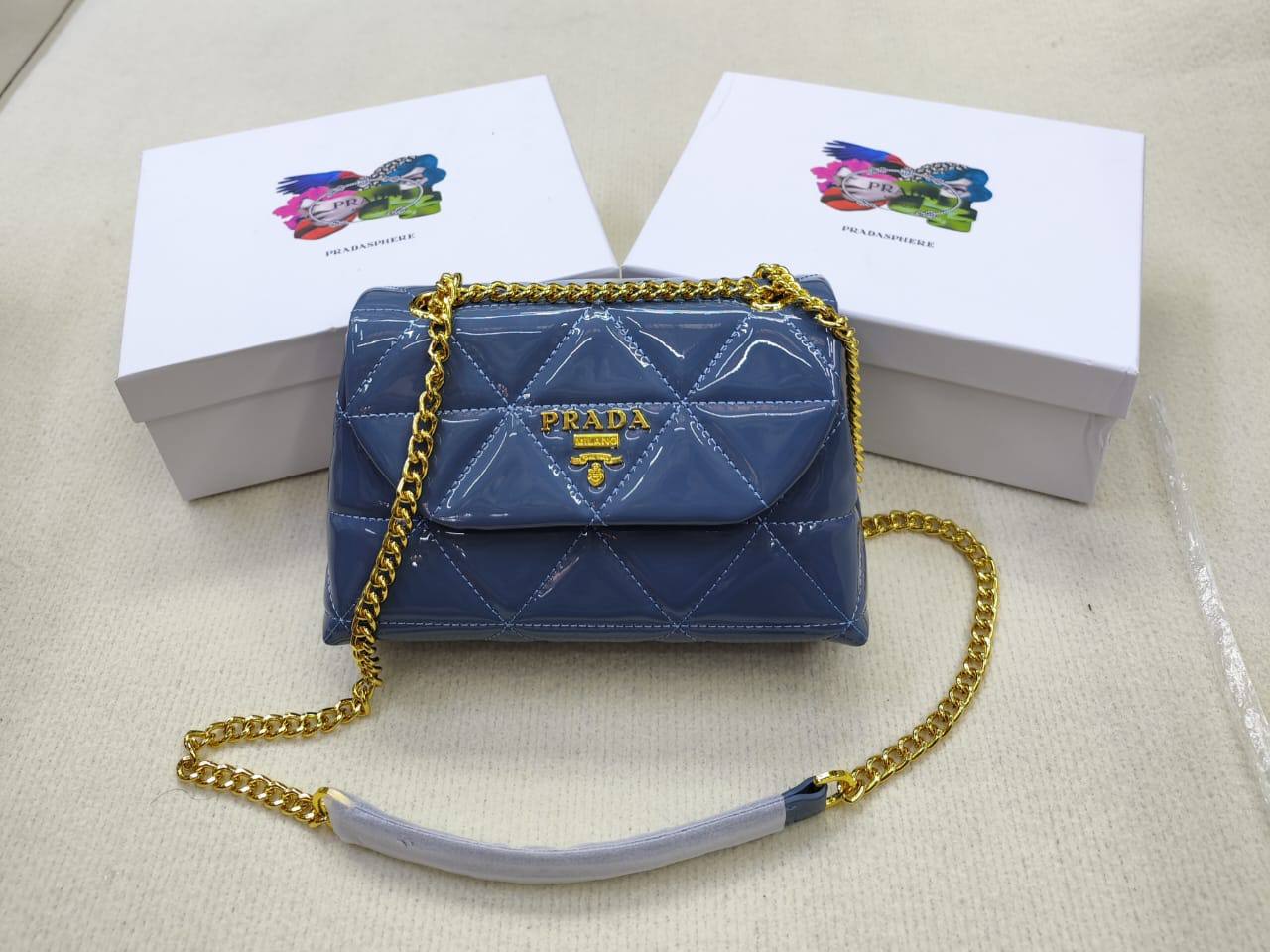 Bags
Update Stock
90 dhs✅
high quality 

With box
🎁🎁🎁

Zain26
♥️♥️♥️