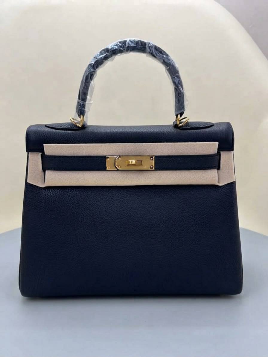 Hermes Kelly 

28CM

Super master quality 
Available ✨💕💕

With full packing 📦🎀

For Price 👇 WhatsApp✅
0568585901 
0507557372
0552275751 Owner Zain 👌

Zain252
♥️♥️♥️