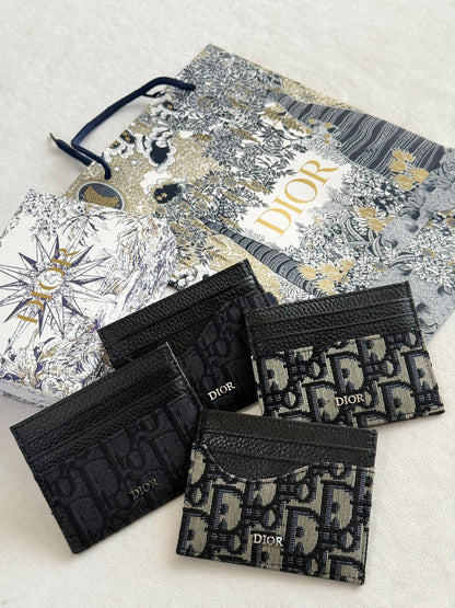 Dior card holder

Super Master

280 dhs🇦🇪🇦🇪🇦🇪

Zain275
♥️♥️♥️