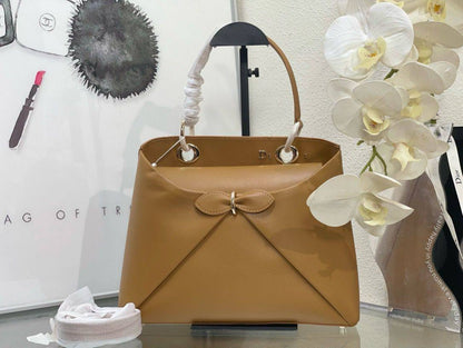 Dior Master
350 dhs🪙🌨️
#28cm🩷🙋‍♂️

Zain228
♥️♥️♥️