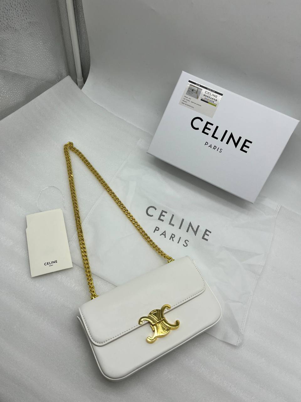 CELINE

Best quality 

with box 

105 dhs🇦🇪🇦🇪

size21 CM
Zain290
♥️♥️♥️