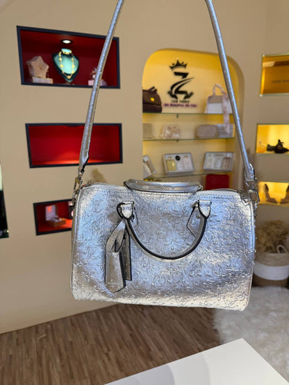 Lv master 

270 dhs 

Zaincornerstore


اطلبوها من الوتس المثبت في الأعلى👆🏻👆🏻

تواصلو معنا 👈🏻 Zain 
For order WhatsApp pinned 👆🏻

♥️♥️♥️
