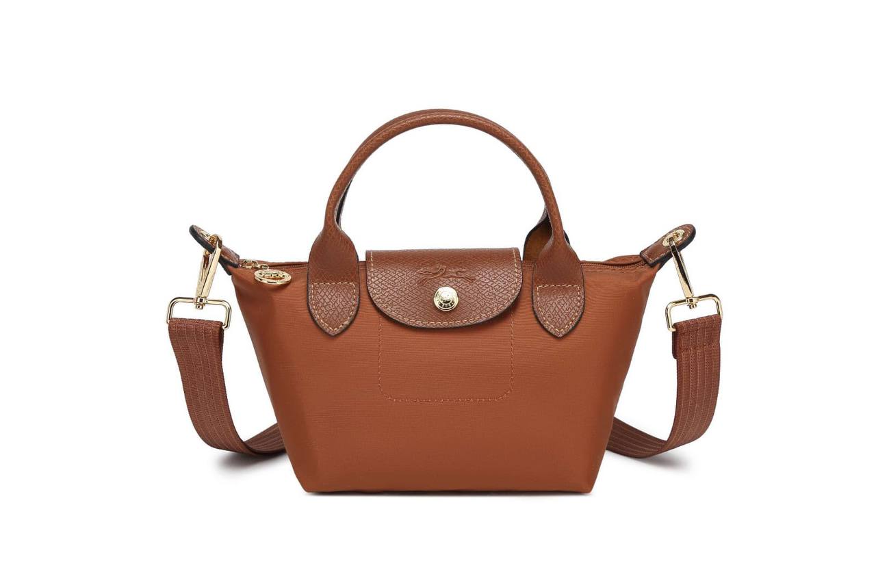 NEW CAME 

LONG CHAMP 

BAG GOOD QUALITY 

65 DHS🇦🇪🇦🇪🇦🇪

 SIZE: 25-12-9cm

Zain40
♥️♥️♥️