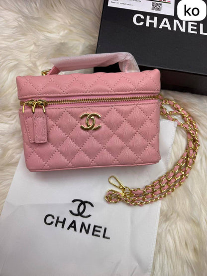 Chanel LP 

Size :  19 * 13  cm

80 dhs🪙💕

with box 🎁

Zain115
♥️♥️♥️