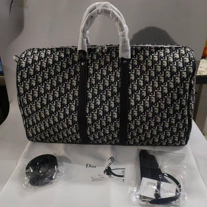LV
Travel Bags
55cm 
120 dhs✅

Zain143
♥️♥️♥️