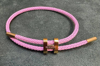 Hot moving 🔥🔥🔥 
Hermes UNISEX Bracelet. 
Water proof 💦💦💦
30 dhs❣️

Zain243
♥️♥️♥️