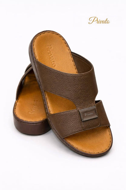 slippers for men good quality  
with box and paper bag size available (40to46) 6to12) 
150 dhs❣️

Zain59
♥️♥️♥️