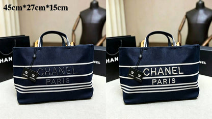 CHANEL 
COPY ONE 
210 dhs✅

Zain295
♥️♥️♥️
