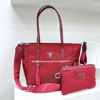 Prada
75 dhs✅

Zain232
♥️♥️♥️