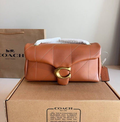 COACH 
HIGH QUALITY 
WITH BOX 
120 dhs💓
Size:26cm

Zain295
♥️♥️♥️