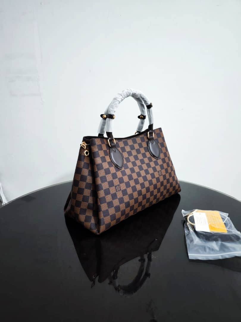 LV
110 dhs✅
37Cm

Zain26
♥️♥️♥️
