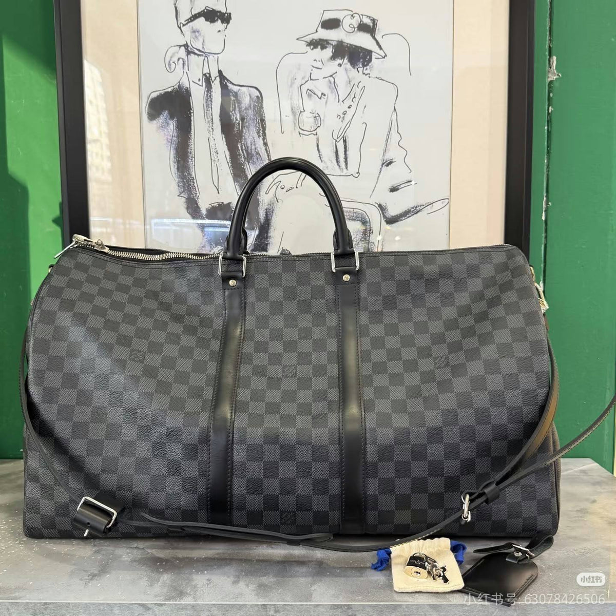 LV

55cm

320 dhs🇦🇪🇦🇪

Zain10
♥️♥️♥️