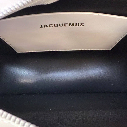 JACQUEMUS ʙᴀᴍʙɪɴᴏ
ʜᴀɴᴅʟᴇ sʟɪɴɢ ʙᴀɢ
ɢᴏʟᴅ ʜᴀʀᴅᴡᴀʀᴇ
ɪᴛ ʜᴀs ʟᴏɴɢ ʙᴇʟᴛ sᴛʀᴀᴘ
sɪᴢᴇ : 24 cm
ᴡɪᴛʜ BOx
🎁🎁🎁

75 dhs❣️

Zain31
♥️♥️♥️