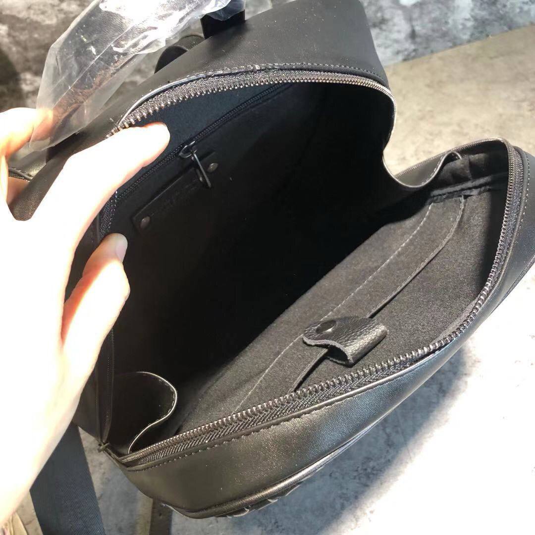 BOTTEGA 

BACKPACK COPY ONE NEW CAME UNISEX , 

235 dhs🇦🇪🇦🇪

Zain39
♥️♥️♥️