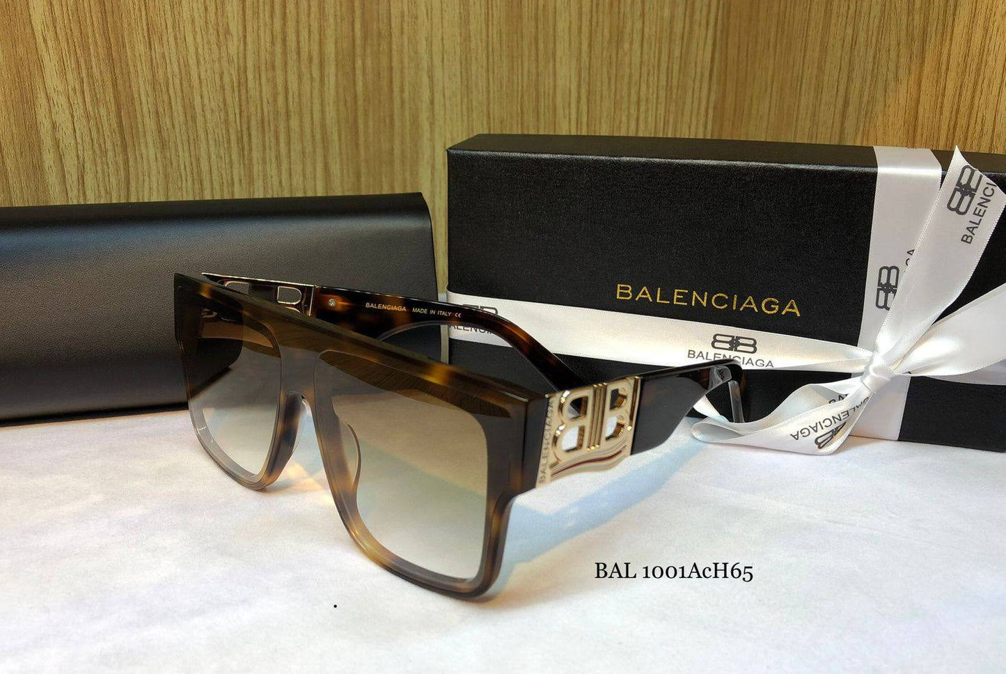 Balenciaga 
Master 
180 dhs❣️

Zain126
♥️♥️♥️