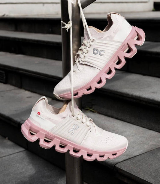 On Cloudswift 4 Pearl/Mauve，
Size 36-45 ，
230 dhs👑

Zain18
♥️♥️♥️