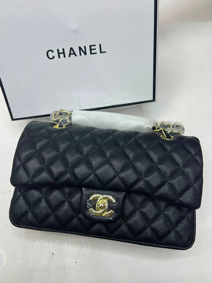 Chanel
WITH BOX 
HIGH QUALITY 
120 dhs🇦🇪🇦🇪

Zain169
♥️♥️♥️