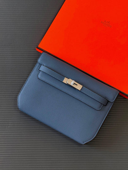 Hermes depech 25cm💕master quality😍with box❤️
360 dhs🇦🇪🇦🇪

Zain52
♥️♥️♥️