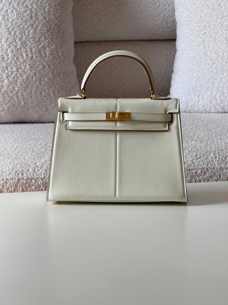 Hermes kelly 25cm💕master quality😍with box❤️offer😍
320 dhs💛

Zain52
♥️♥️♥️